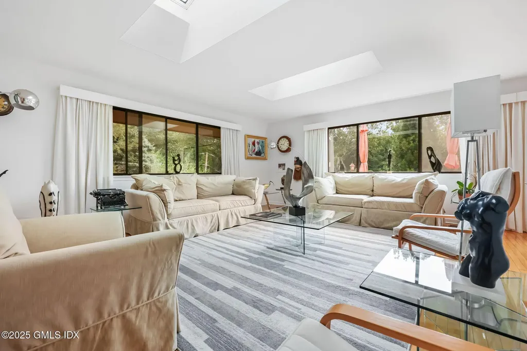 350 Valley Road Cos Cob CT 06807