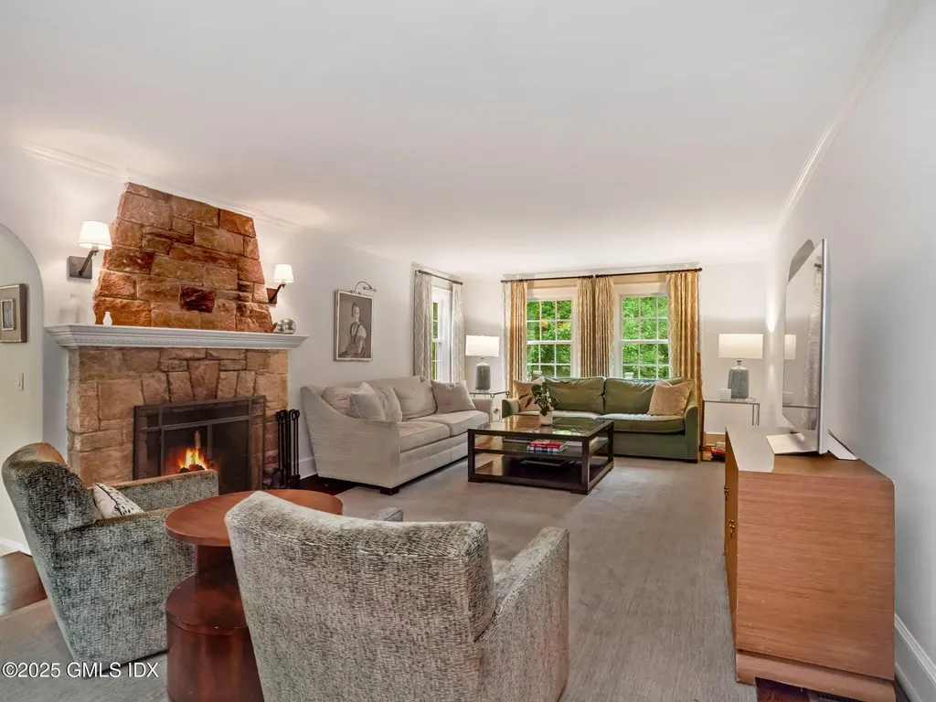 143 Lockwood Road Riverside CT 06878