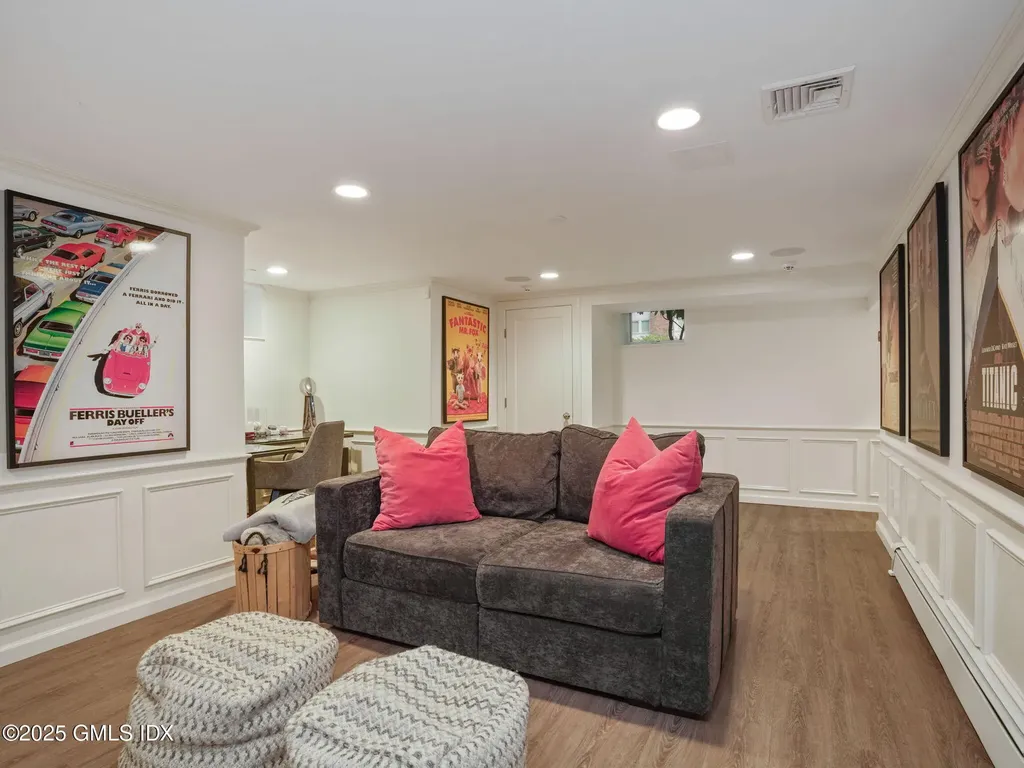 143 Lockwood Road Riverside CT 06878