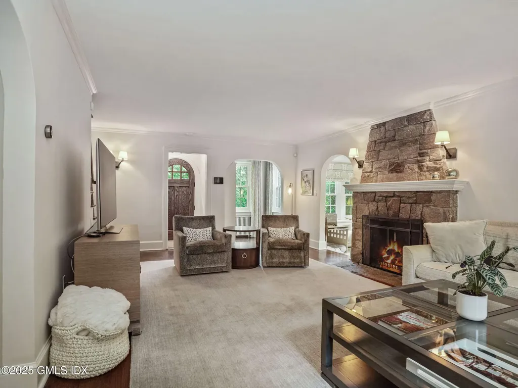 143 Lockwood Road Riverside CT 06878