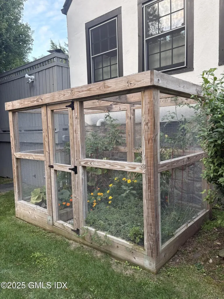 143 Lockwood Road Riverside CT 06878