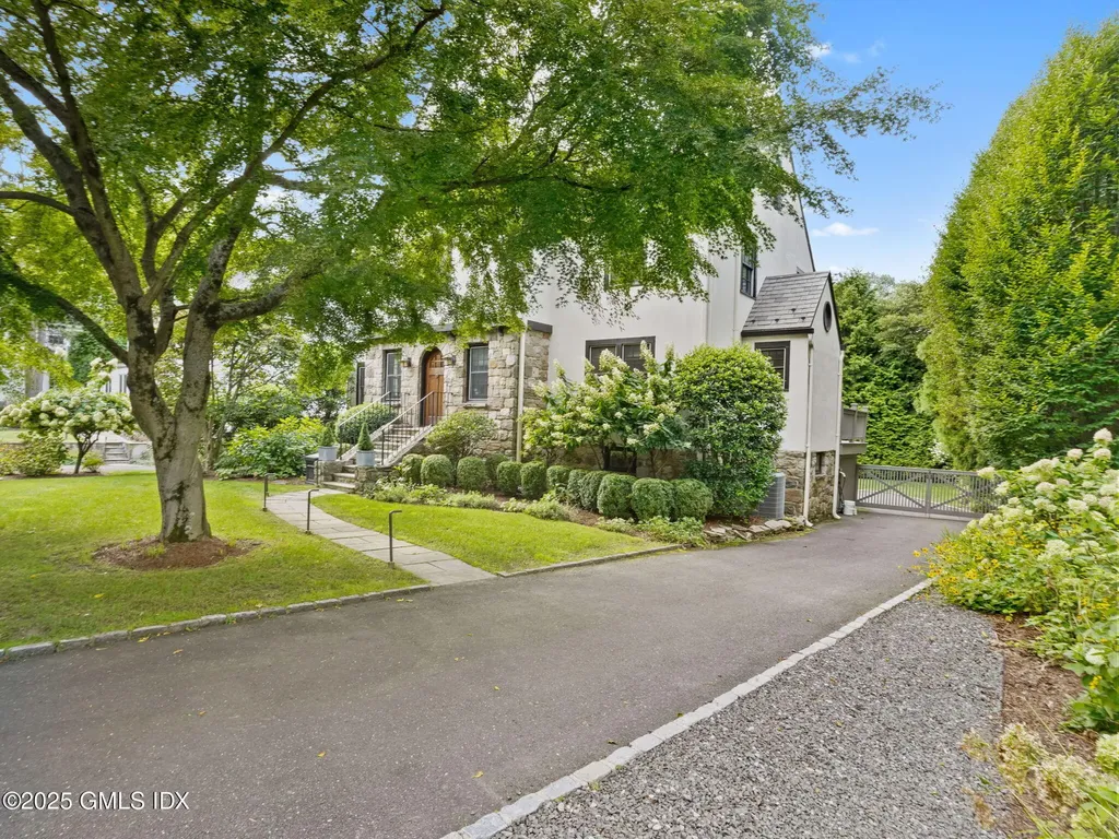 143 Lockwood Road Riverside CT 06878