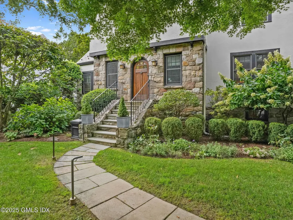 143 Lockwood Road Riverside CT 06878