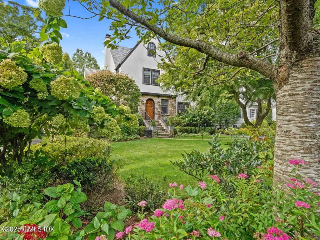 143 Lockwood Road Riverside CT 06878