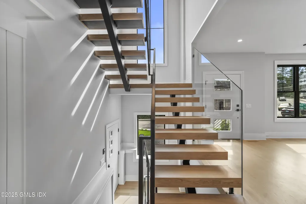 71 Old Field Point Road Greenwich CT 06830