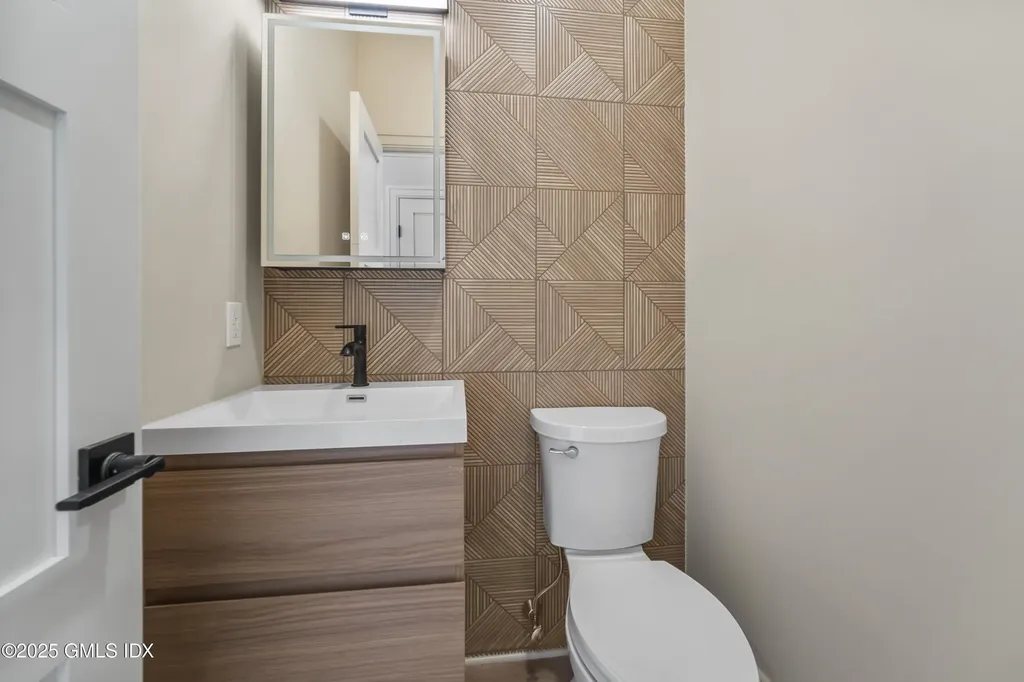 71 Old Field Point Road Greenwich CT 06830