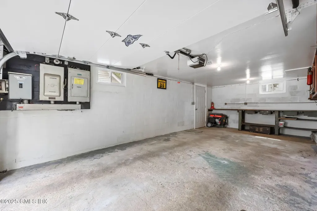 8 Reynolds Place Greenwich CT 06831