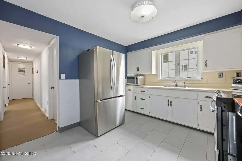 8 Reynolds Place Greenwich CT 06831