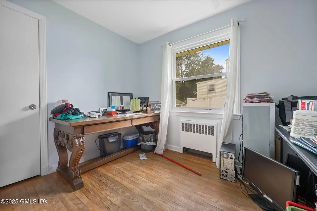 8 Reynolds Place Greenwich CT 06831