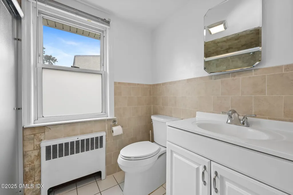 8 Reynolds Place Greenwich CT 06831