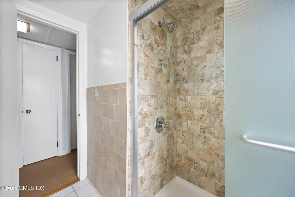 8 Reynolds Place Greenwich CT 06831