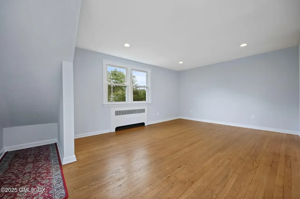 8 Reynolds Place Greenwich CT 06831