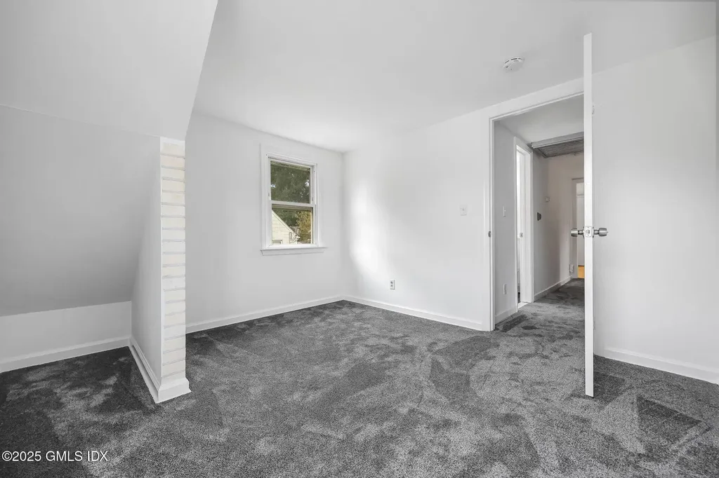 8 Reynolds Place Greenwich CT 06831