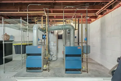 8 Reynolds Place Greenwich CT 06831