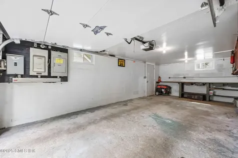 8 Reynolds Place Greenwich CT 06831