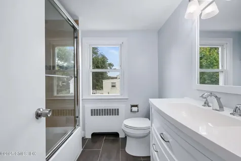 8 Reynolds Place Greenwich CT 06831