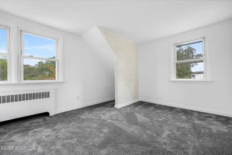 8 Reynolds Place Greenwich CT 06831