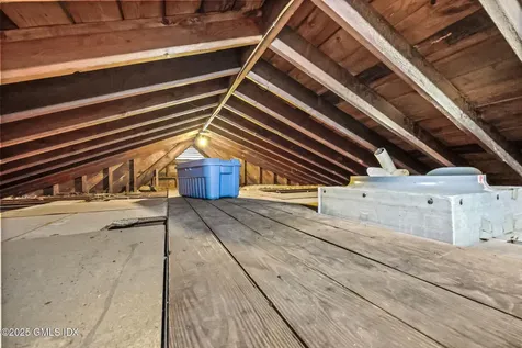 8 Reynolds Place Greenwich CT 06831