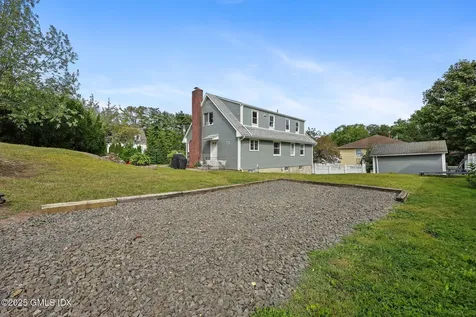 8 Reynolds Place Greenwich CT 06831