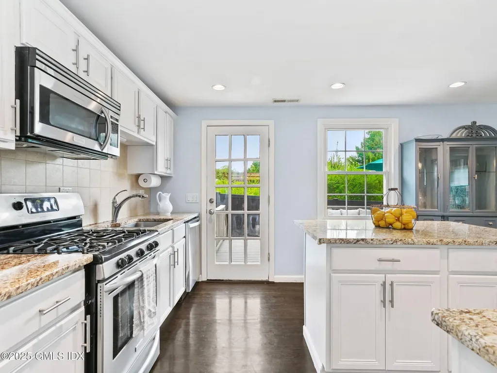 3 Davenport Drive Stamford CT 06902