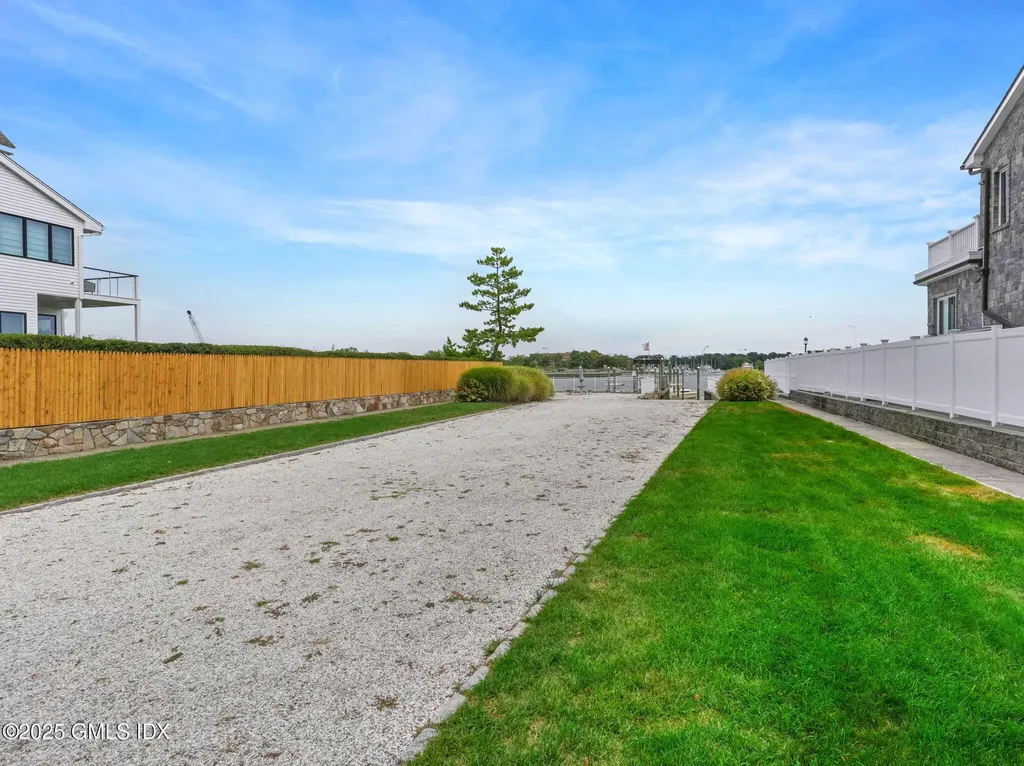 3 Davenport Drive Stamford CT 06902