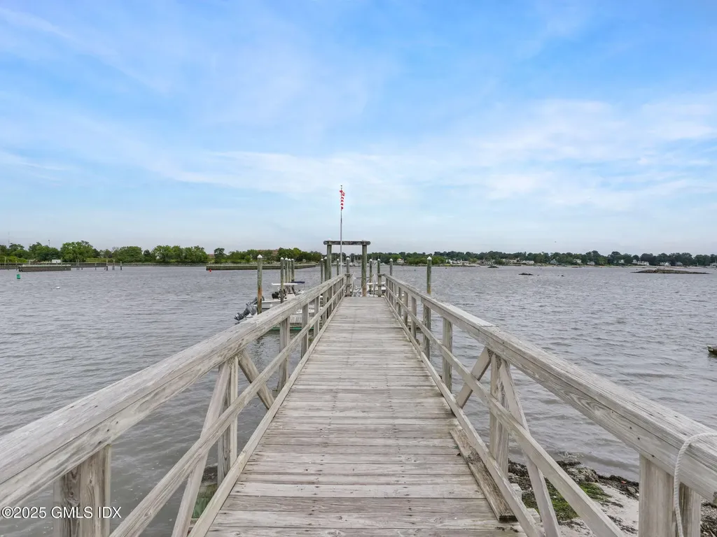 3 Davenport Drive Stamford CT 06902