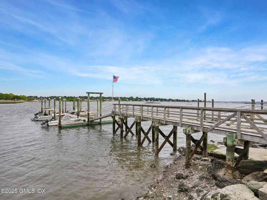 3 Davenport Drive Stamford CT 06902