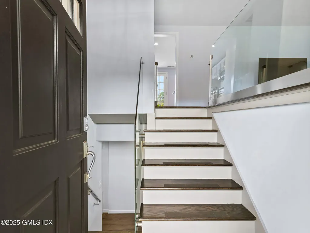 3 Davenport Drive Stamford CT 06902