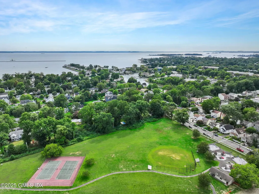 3 Davenport Drive Stamford CT 06902