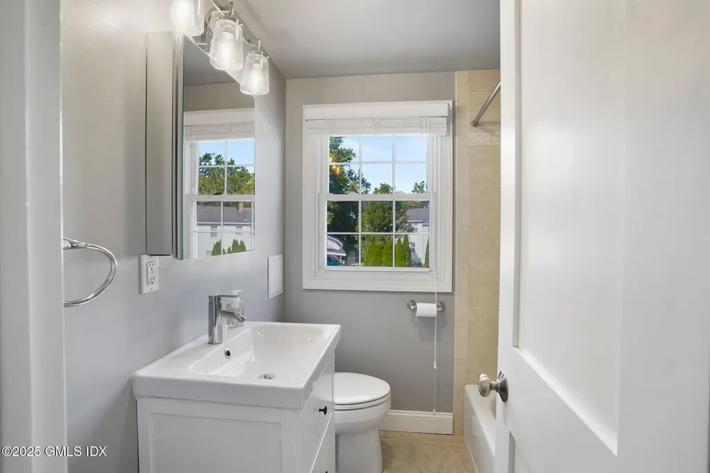 375 Sylvan Knoll Road Stamford CT 06902