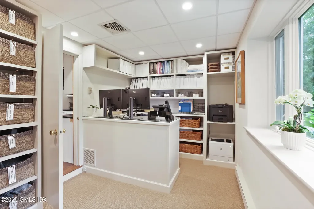 24 Sawmill Lane Greenwich CT 06830