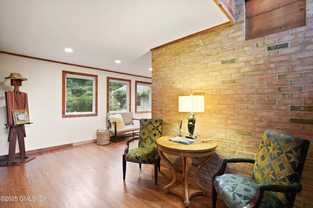 24 Sawmill Lane Greenwich CT 06830