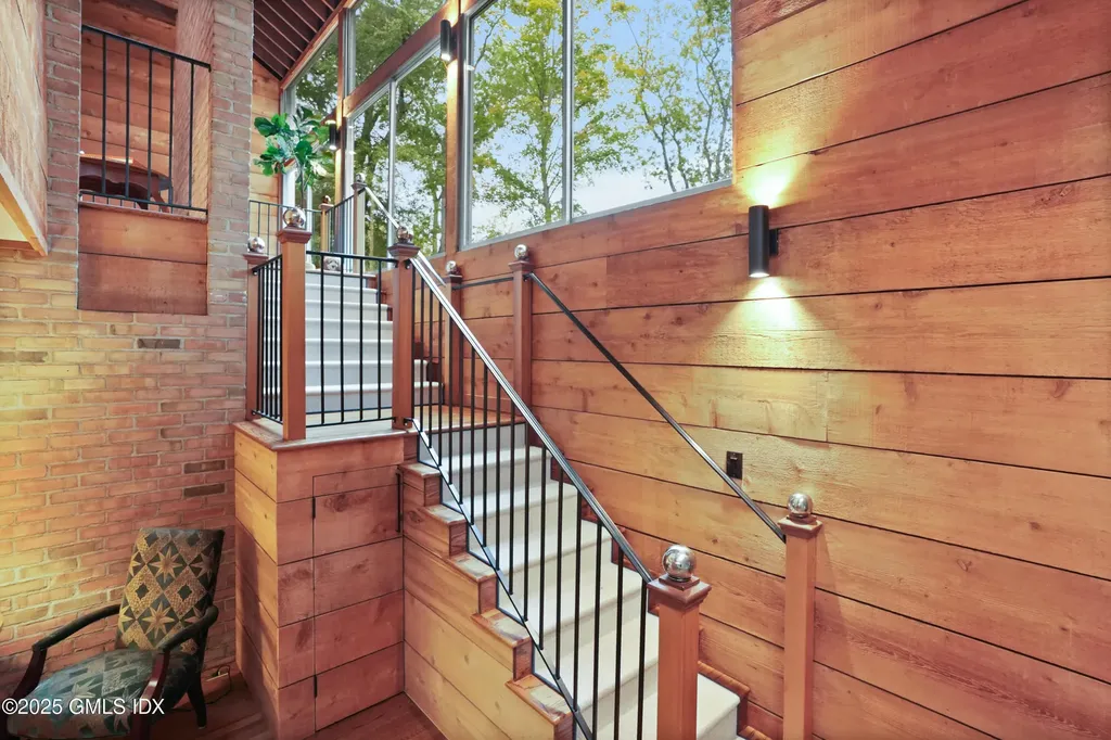 24 Sawmill Lane Greenwich CT 06830