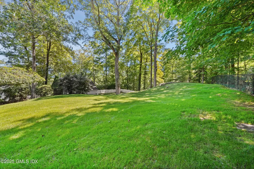 24 Sawmill Lane Greenwich CT 06830