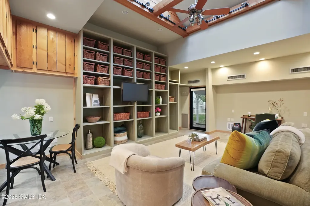 24 Sawmill Lane Greenwich CT 06830