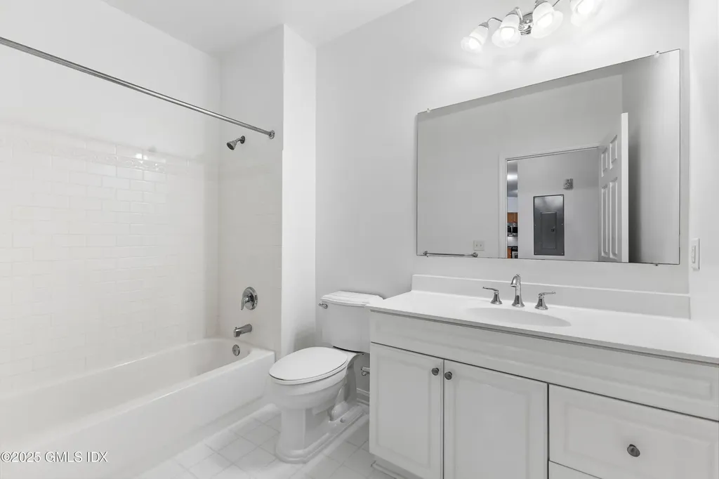 850 E Main Street Stamford CT 06902