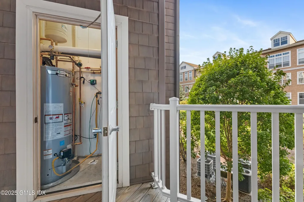 850 E Main Street Stamford CT 06902