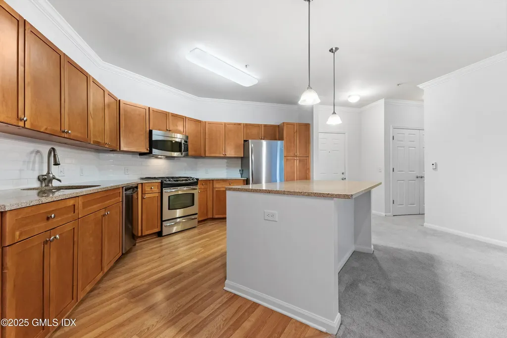 850 E Main Street Stamford CT 06902