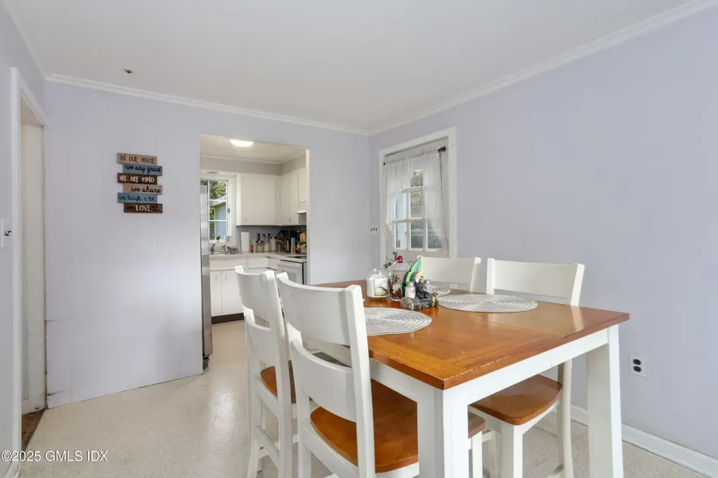 25 Hoover Road Riverside CT 06878