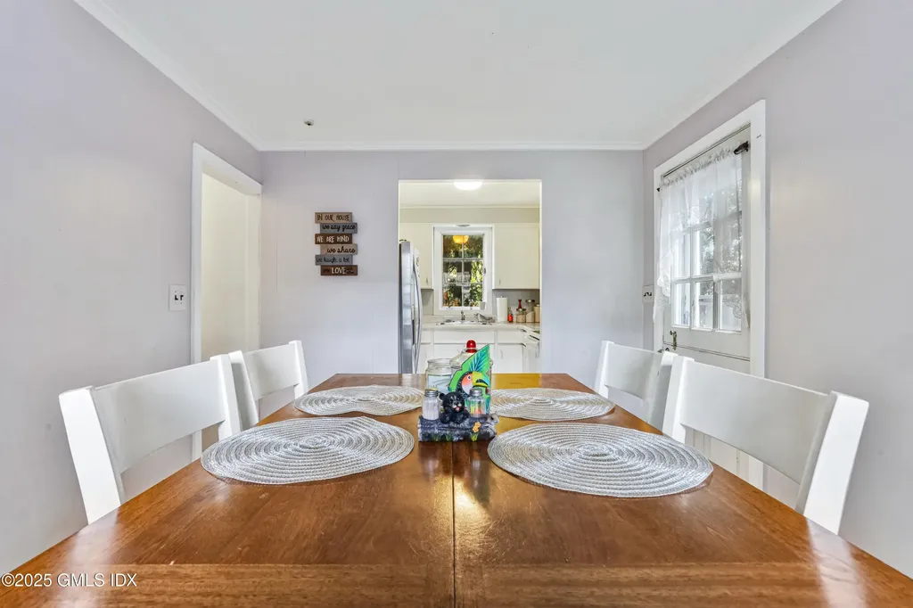 25 Hoover Road Riverside CT 06878