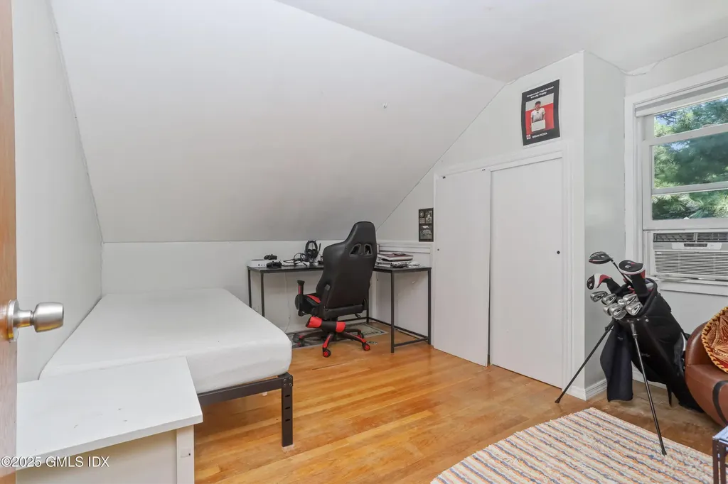 25 Hoover Road Riverside CT 06878