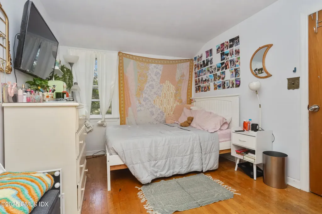 25 Hoover Road Riverside CT 06878