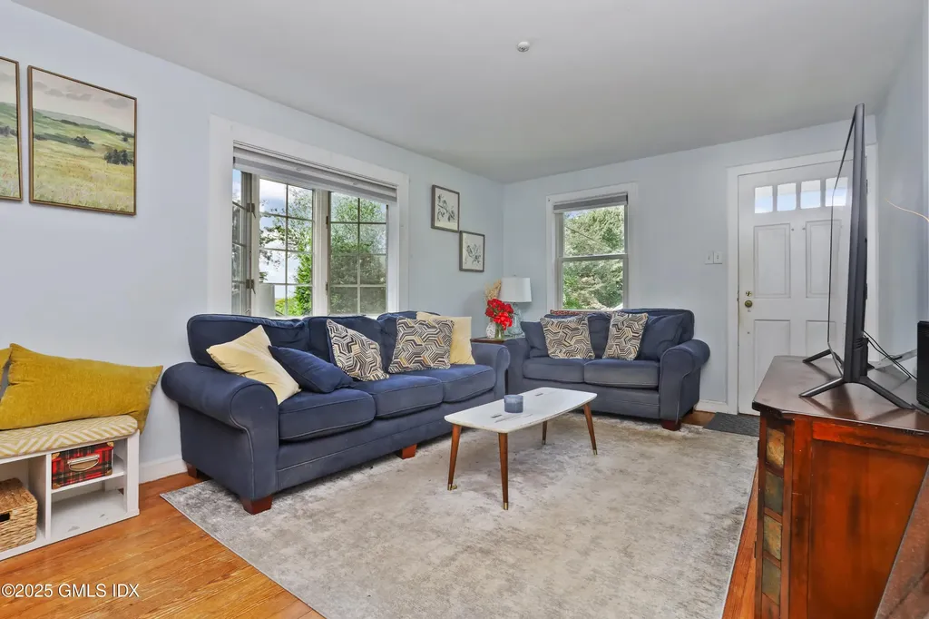 25 Hoover Road Riverside CT 06878