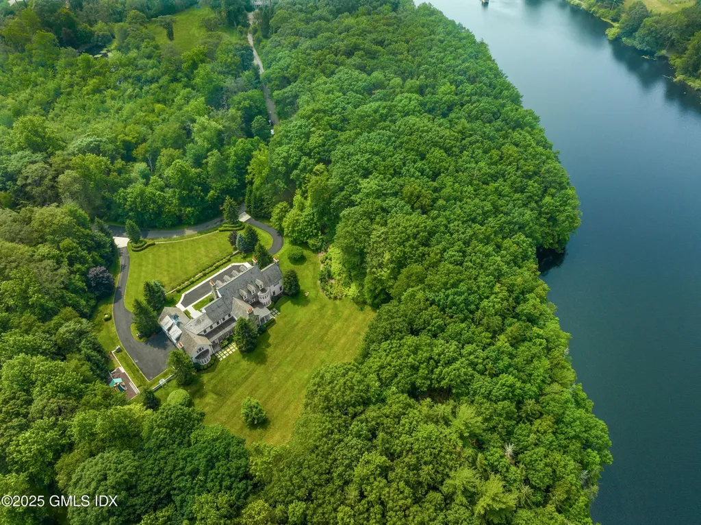 62 Summersweet Lane New Canaan CT 06840