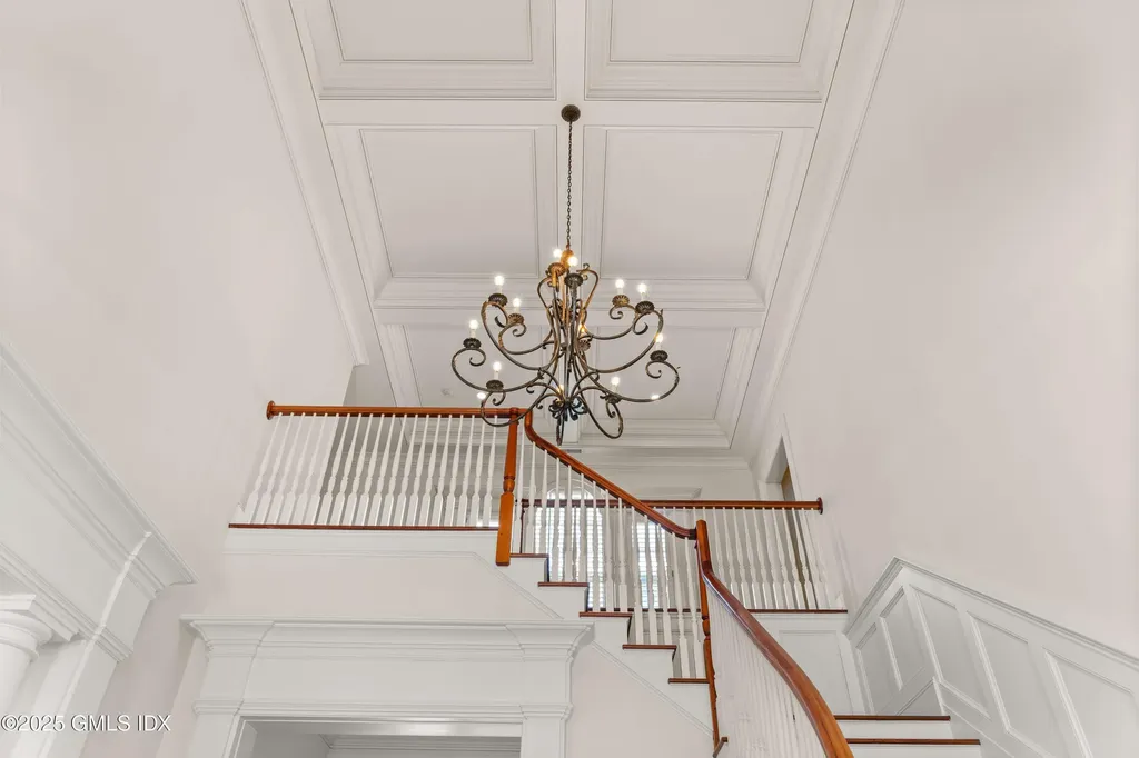 62 Summersweet Lane New Canaan CT 06840