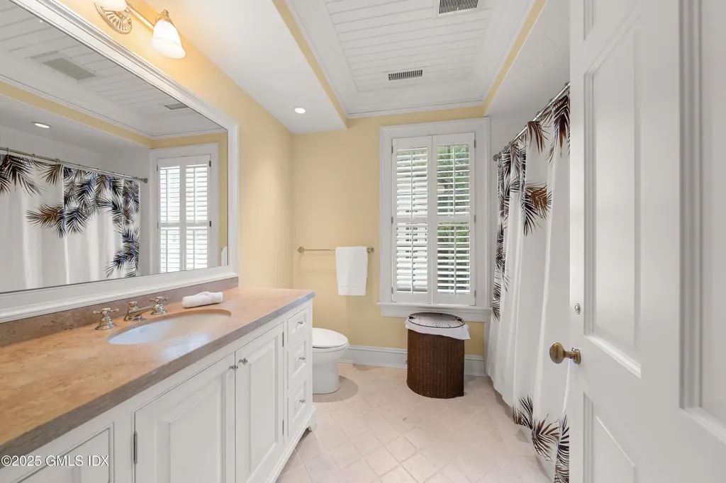 62 Summersweet Lane New Canaan CT 06840