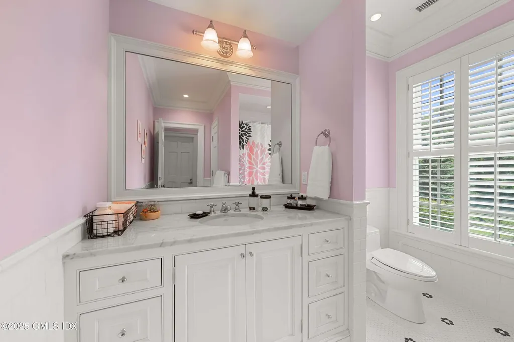 62 Summersweet Lane New Canaan CT 06840