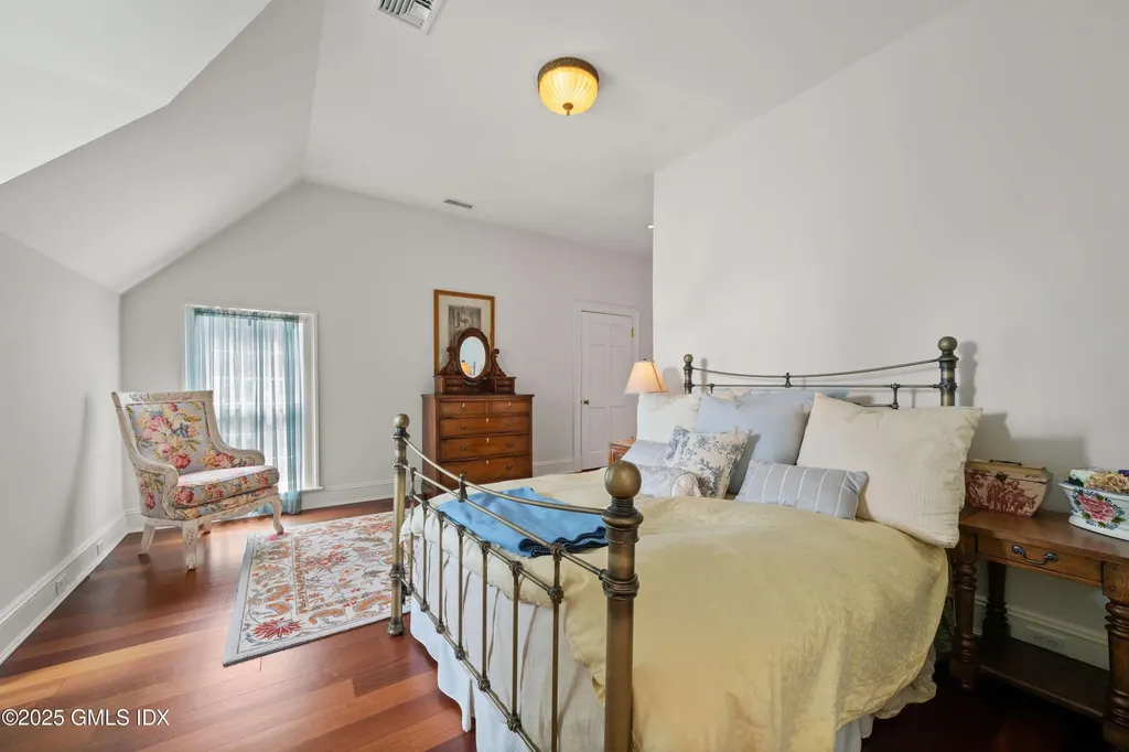 62 Summersweet Lane New Canaan CT 06840