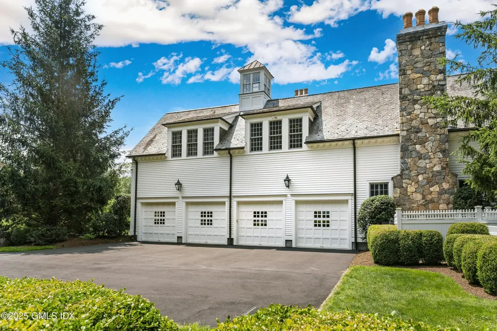 62 Summersweet Lane New Canaan CT 06840