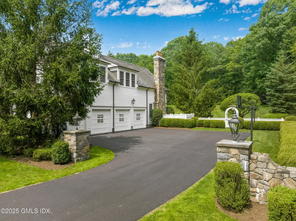 62 Summersweet Lane New Canaan CT 06840